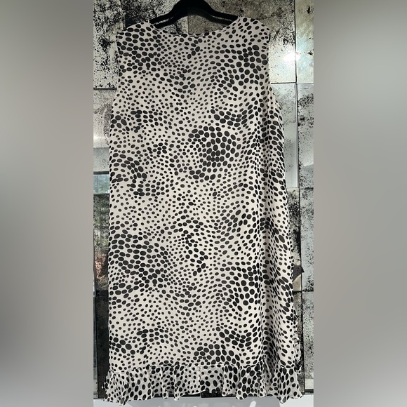 Preowned beautiful Nine West Sleeveless Black Dress Polka Dots, Size 22W - Picture 4 of 4